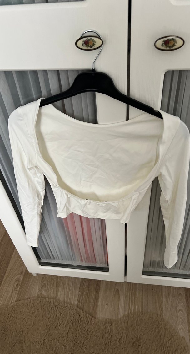 Beyaz Sırt detaylı bluz - Görsel 2