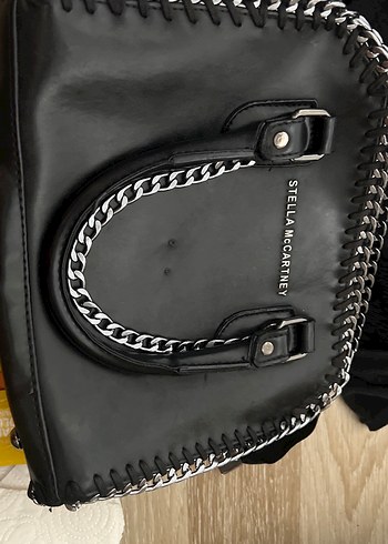 Stella McCartney Zincir Detayli Siyah Deri Biker Canta