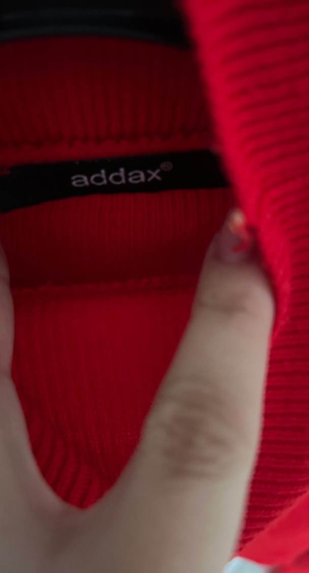 Kırmızı Yüksek Yakalı Kadın Kazak - Görsel 2