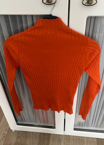 Turuncu Fitilli Boğazlı Kadın Kazak - Görsel 3