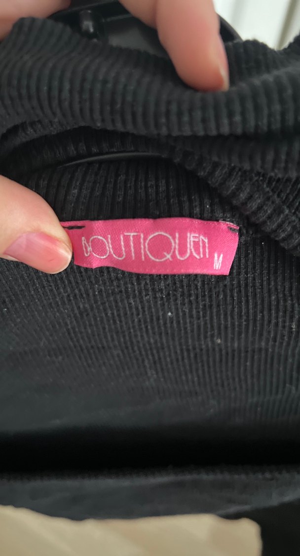 Siyah Boğazlı  Kısa Kadın Kazak - Görsel 4