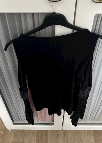 V Yaka Siyah Uzun Kollu Gotik Bluz - Görsel 3