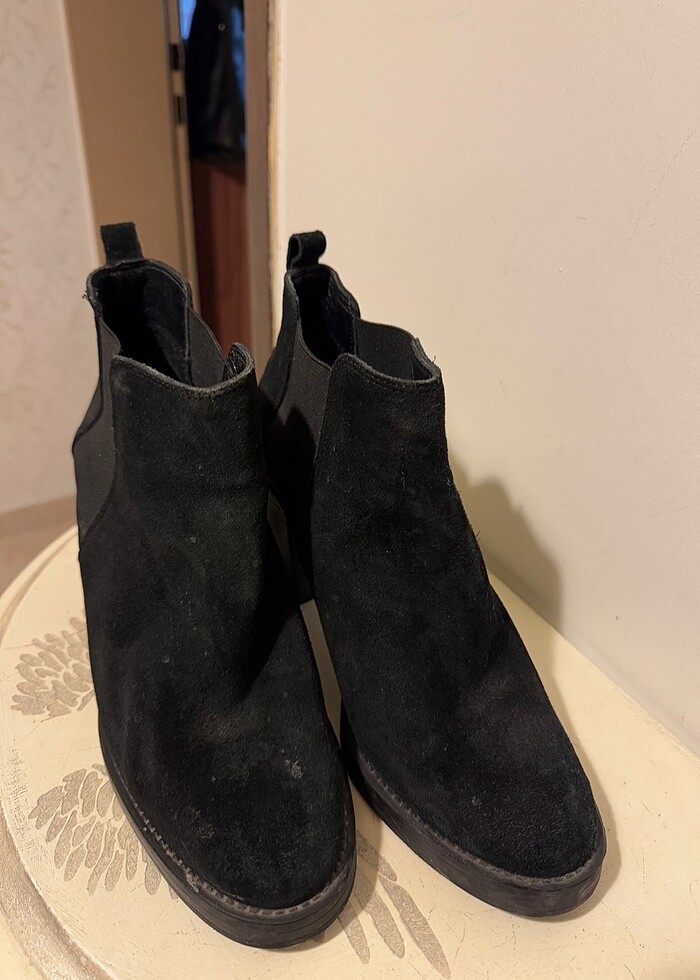 Hotiç topuklu süet bot - Görsel 2