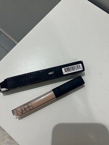 Nars Nars Radiant Creamy Concealer light 2.3
