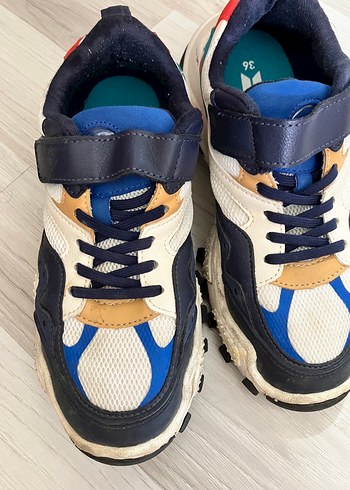 Zara markası Renkli Desenli Erkek Çocuk Spor Ayakkabı