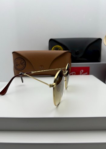 Ray Ban Bej Parlak Kemer Detaylı Kadın Güneş Gözlüğü