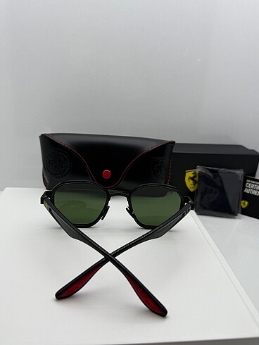 Orijinal güneş gözlüğü - Görsel 3