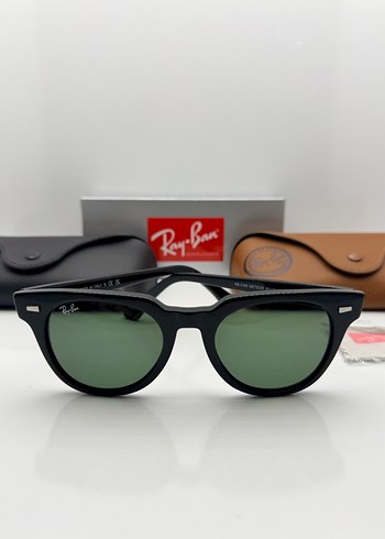 Ray Ban