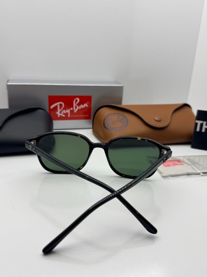Ray-Ban Siyah Şeffaf Kadın Güneş Gözlüğü - Görsel 4