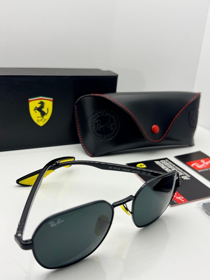 Ray-Ban Siyah Ferrari Erkek Güneş Gözlüğü - Görsel 2
