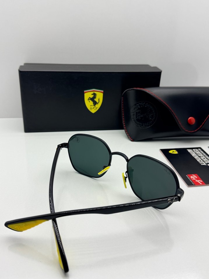 Ray-Ban Siyah Ferrari Erkek Güneş Gözlüğü - Görsel 4