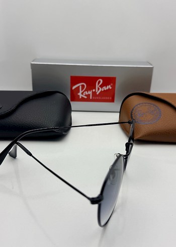 Ray-Ban Gri Minimalist Erkek Güneş Gözlüğü - Görsel 4