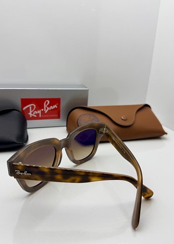Ray-Ban Klasik Kahverengi Tokalı Gözlük - Görsel 3