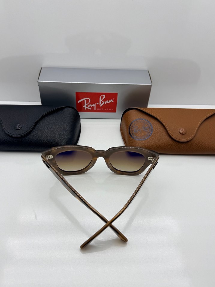 Ray-Ban Klasik Kahverengi Tokalı Gözlük - Görsel 4
