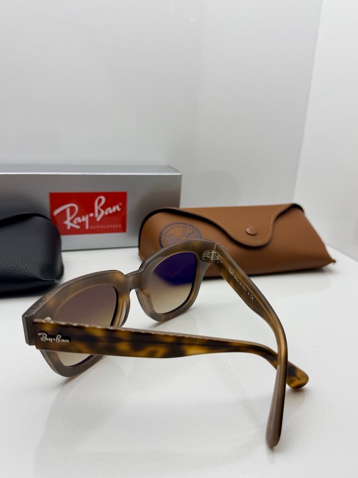 Ray-Ban Klasik Kahverengi Tokalı Gözlük - Görsel 3