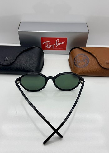 Ray-Ban Siyah Minimalist Kadın Güneş Gözlüğü - Görsel 4