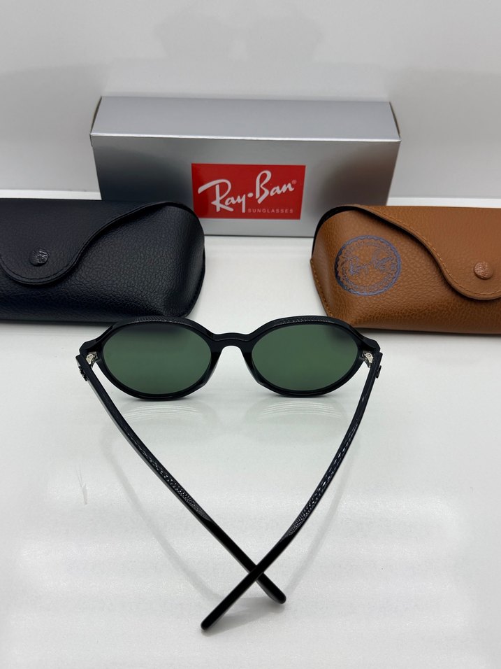 Ray-Ban Siyah Minimalist Kadın Güneş Gözlüğü - Görsel 4
