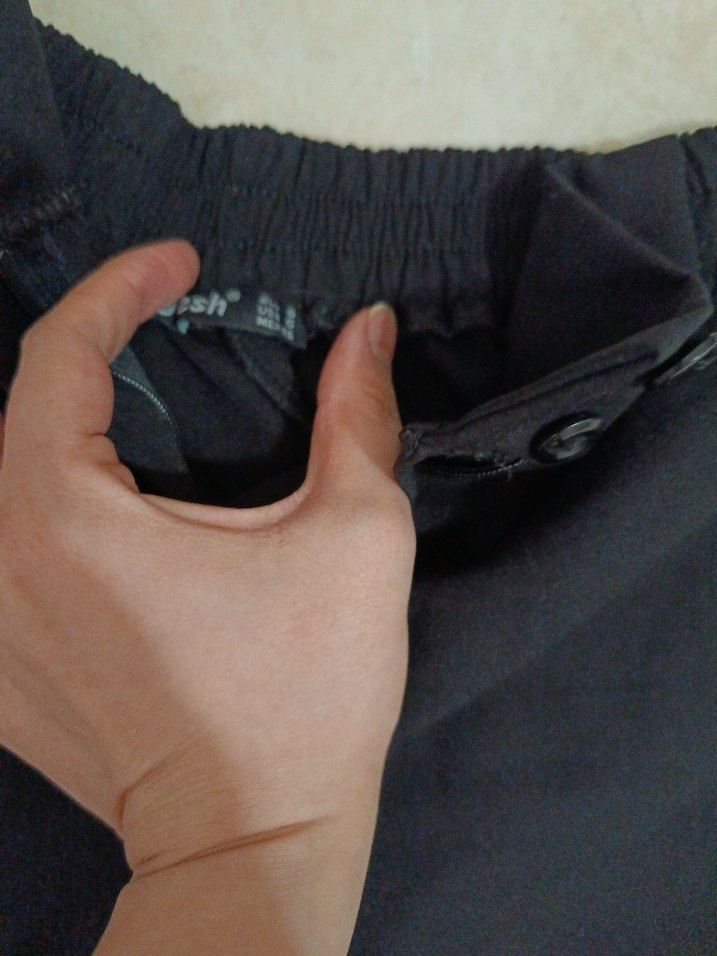 Kadın Siyah Rahat Kesim Kumaş Pantolon - Görsel 3