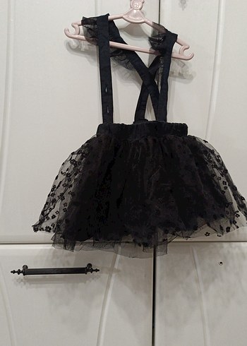 Kız Çocuk Siyah Gotik Nakışlı Askılı Elbise - Görsel 2