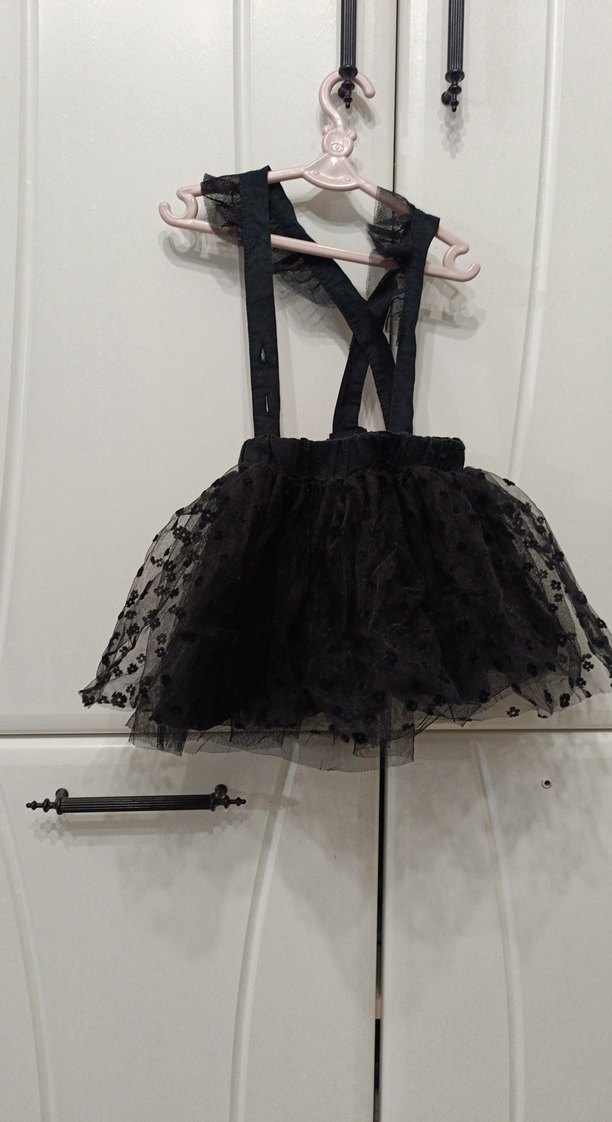 Kız Çocuk Siyah Gotik Nakışlı Askılı Elbise - Görsel 2