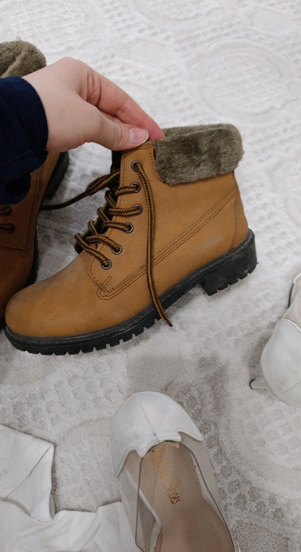 Kahverengi Süet Kürklü Kadın Botu - Görsel 2