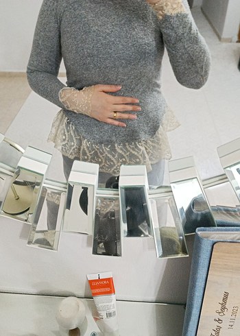 Dantel Detaylı Gri üst - Görsel 2