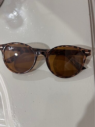 Ray Ban Güneş gözlüğü