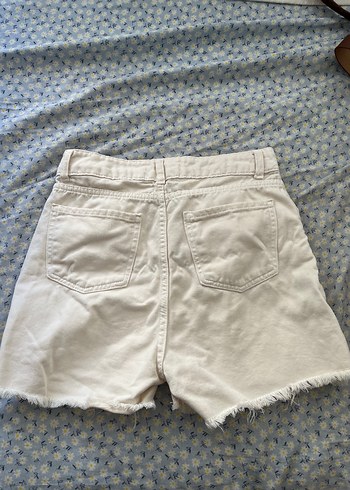 s Beden Düğmeli Beyaz Pamuklu Mini Şort