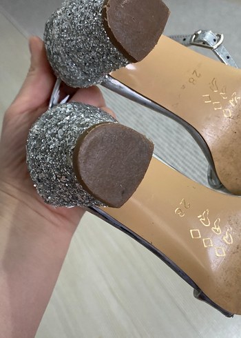 Gri Metal Tokalı İnce Topuklu cocuk Ayakkabı - Görsel 3