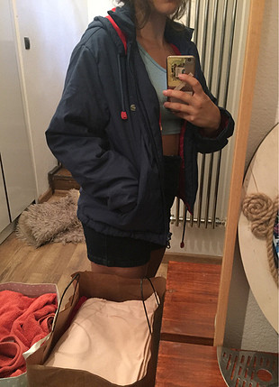 Lacoste mont
