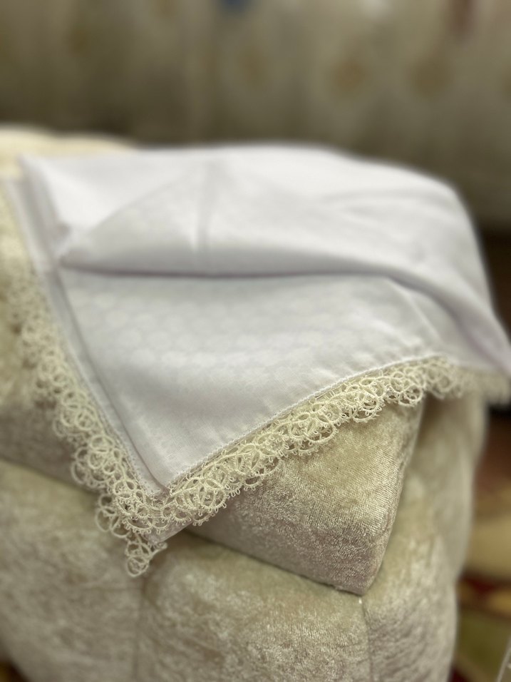 İşlemeli Beyaz Baş Örtüsü - Görsel 2