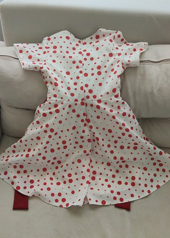 Diğer Kız Çocuk Puantiyeli Kemerli Kısa Kollu Elbise