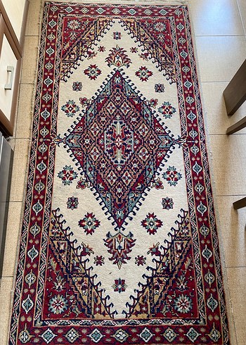 Çok Renkli Desenli Geleneksel Halı - Görsel 4