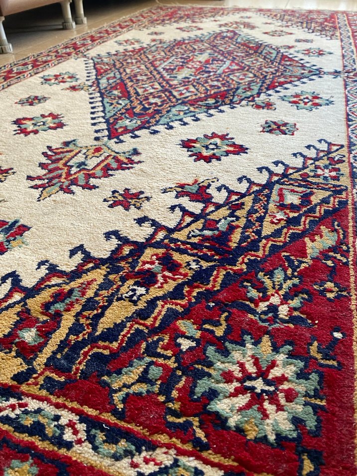 Çok Renkli Desenli Geleneksel Halı - Görsel 5