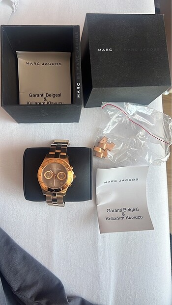 Kutulu Marc Jacobs Saat