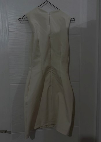 Kemer Detaylı Bej Deri Midi Elbise - Görsel 4