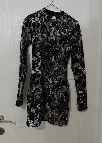 Uzun Kollu Gri Dantelli Desenli Elbise - Görsel 2