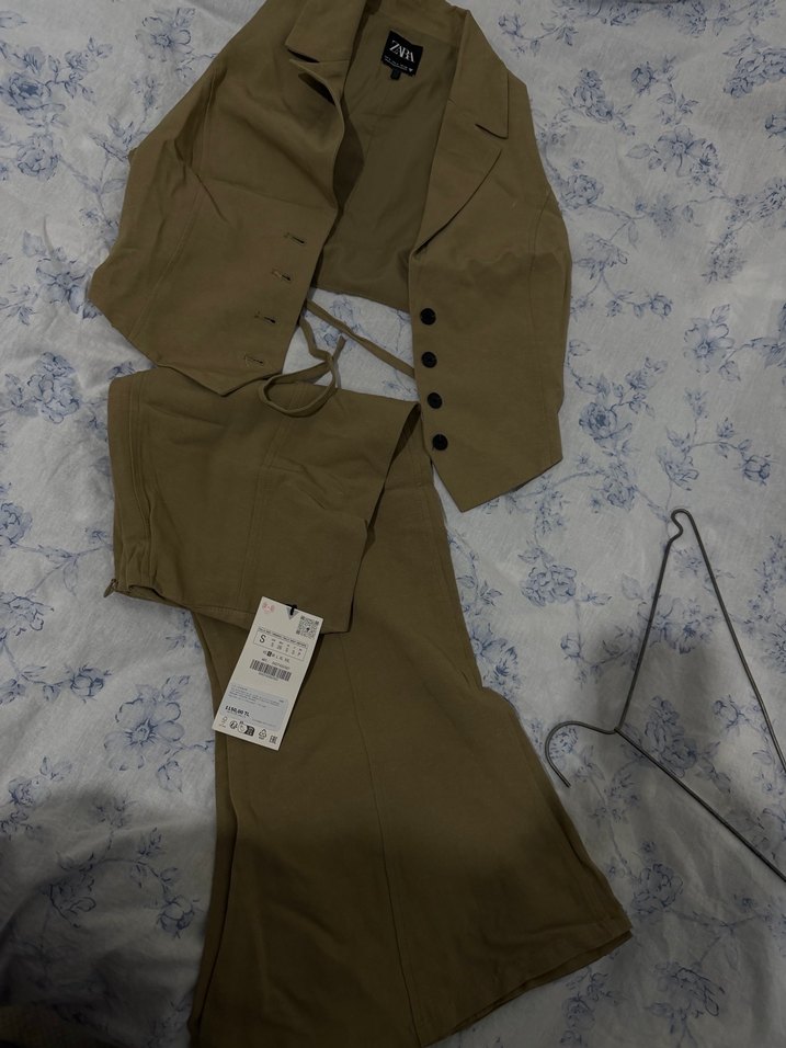 Bej Uzun Kesim Keten Kadın Takım Elbise - Görsel 3