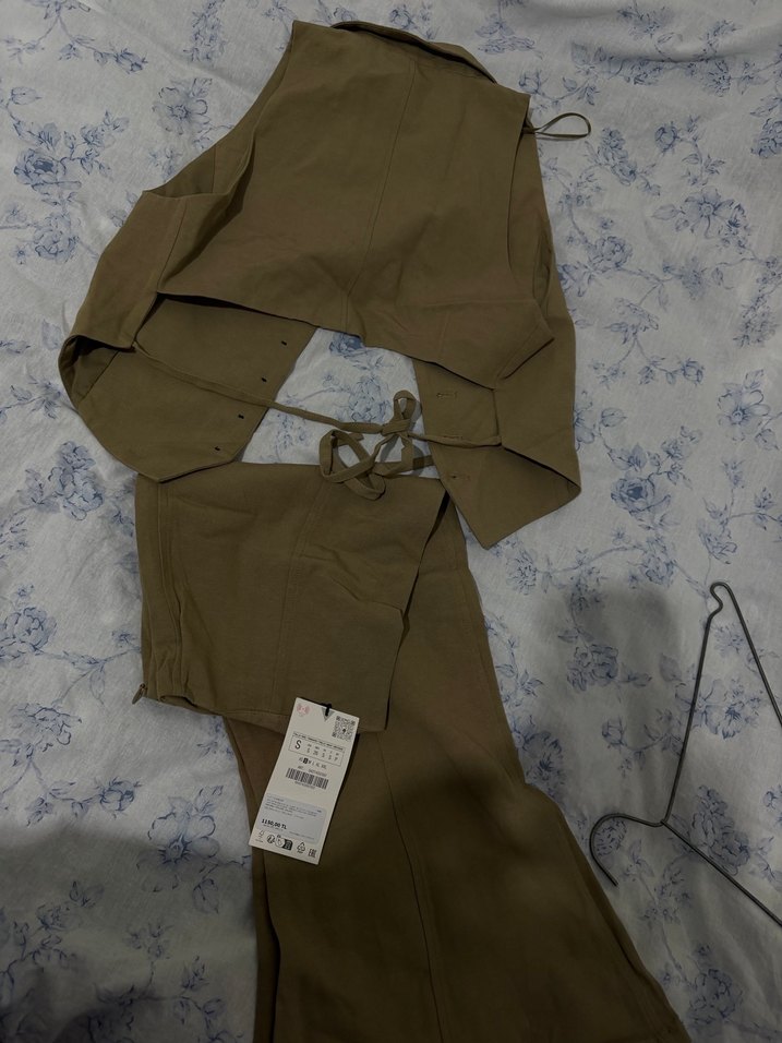 Bej Uzun Kesim Keten Kadın Takım Elbise - Görsel 4