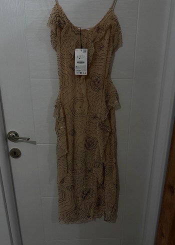 Nakışlı, Fırfırlı Straplez Uzun Elbise - Görsel 2