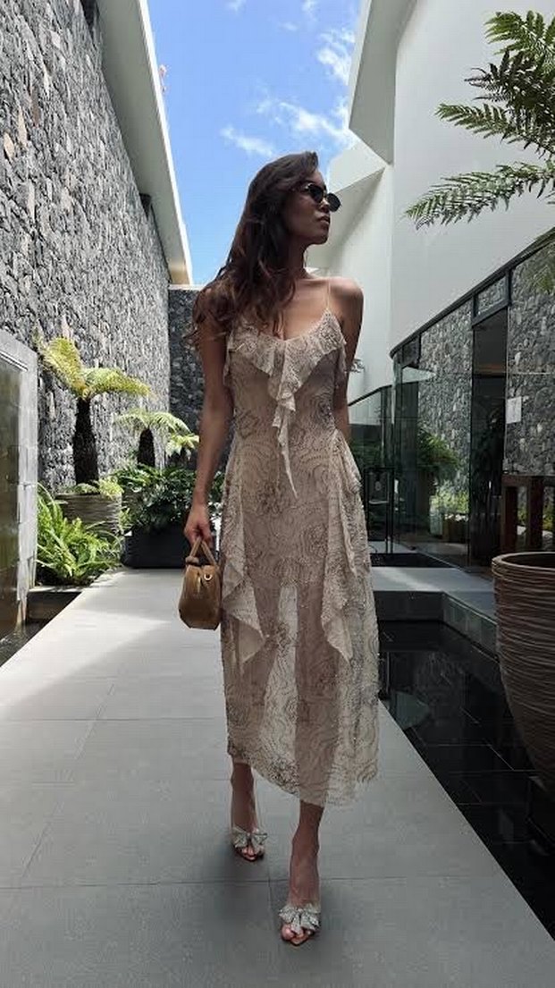 Nakışlı, Fırfırlı Straplez Uzun Elbise - Görsel 3