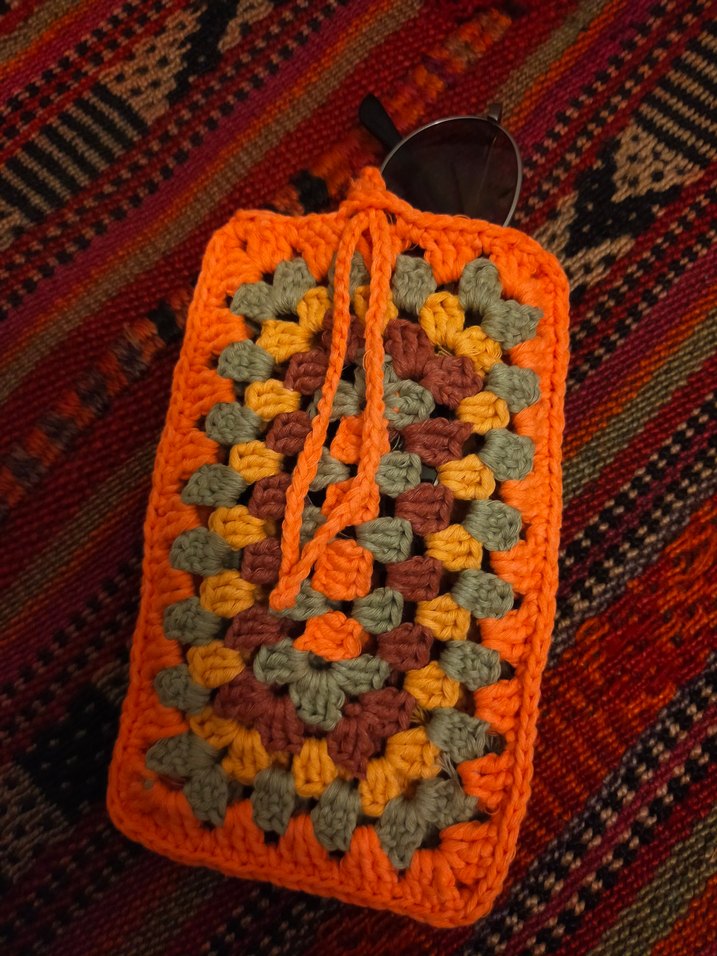 Renkli Örgü Bohem Gözlük ve Telefon Kılıfı - Görsel 3