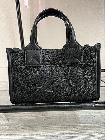 KARL LAGERFELD