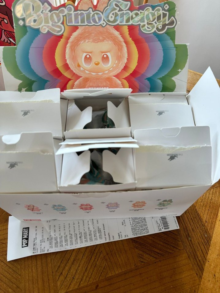 Big into energy labubu - Görsel 4