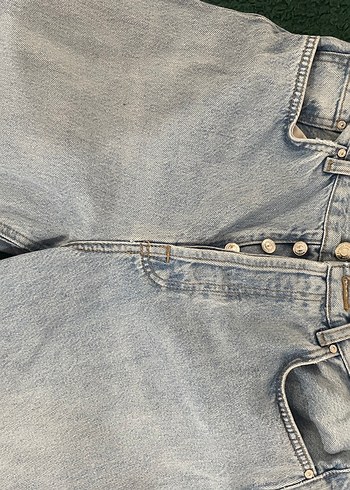 Düğmeli Nakışlı Mavi Denim Kadın Jean - Görsel 3