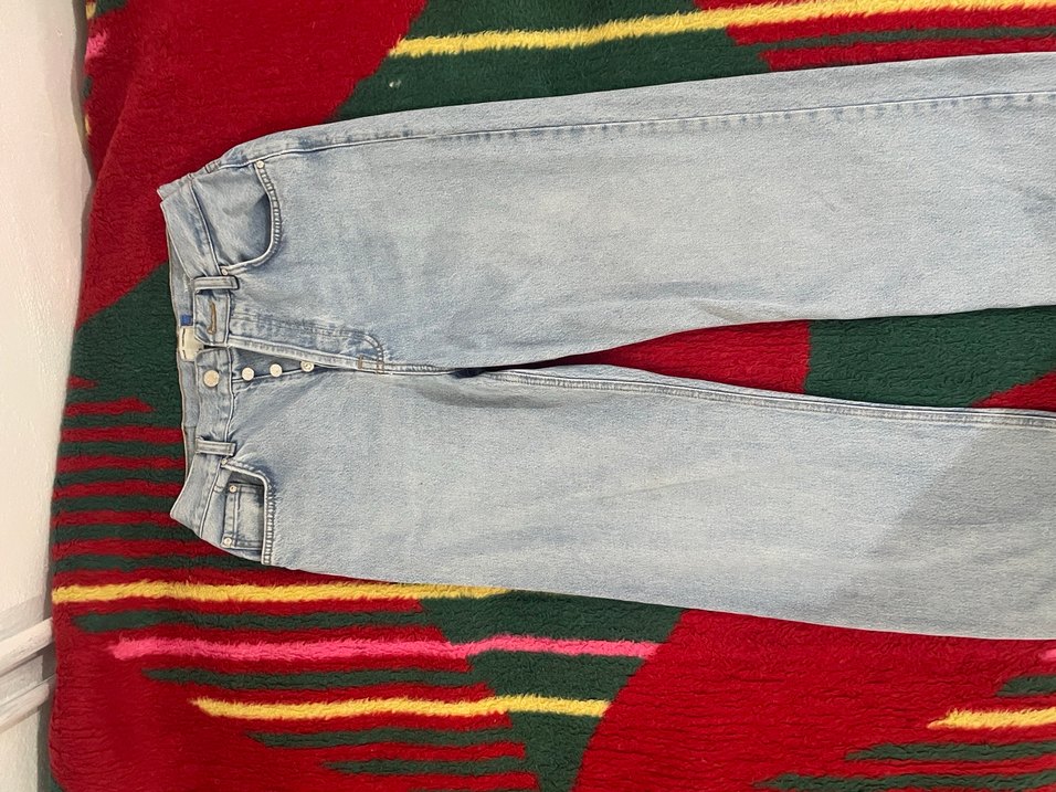 Düğmeli Nakışlı Mavi Denim Kadın Jean - Görsel 5