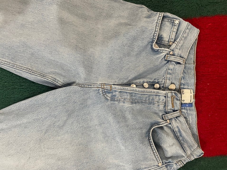 Düğmeli Nakışlı Mavi Denim Kadın Jean - Görsel 3