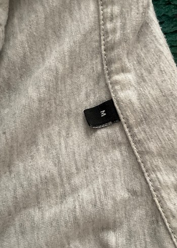 Fermuarlı Gri Keten Kadın Tişört - Görsel 2