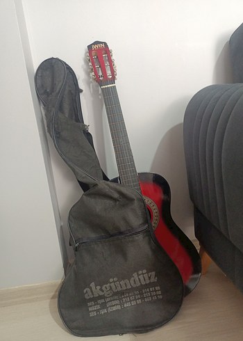Kırmızı Klasik Gitar ve Kılıfı