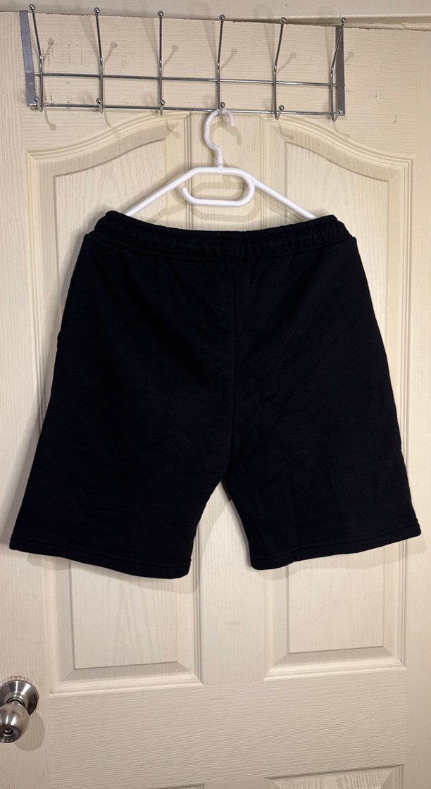 Erkek Siyah Baskılı Rahat Kesim Şort - Görsel 3